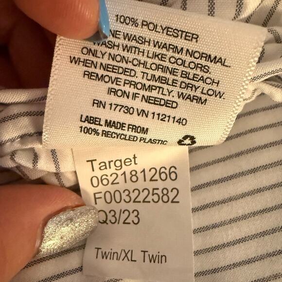 room essentials dorm size new with out packaging blue and white twin XL - Picture 4 of 4